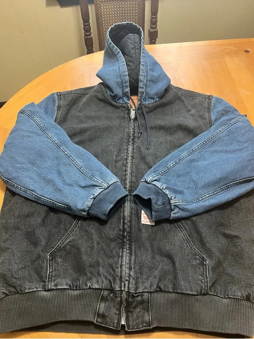 Levi’s Potrero Hood Denim Jacket Men XL Colorblock Black Blue Quilted Irregular